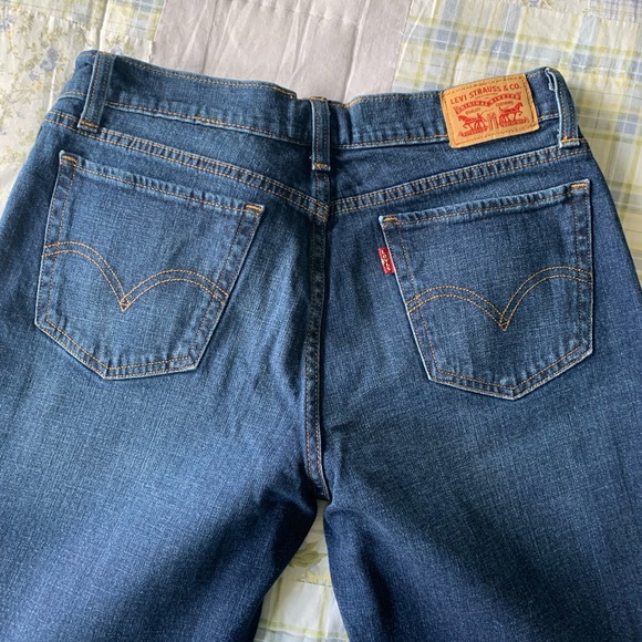 Levi’s - Picture 3 of 3